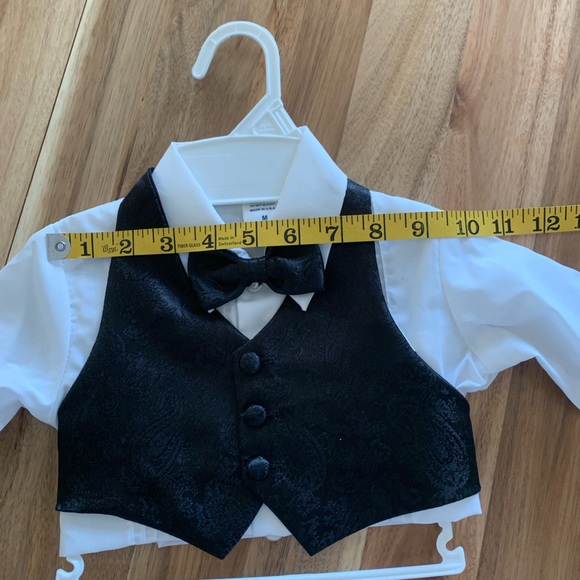 Litos Children’s Tuxedo - Picture 3 of 8